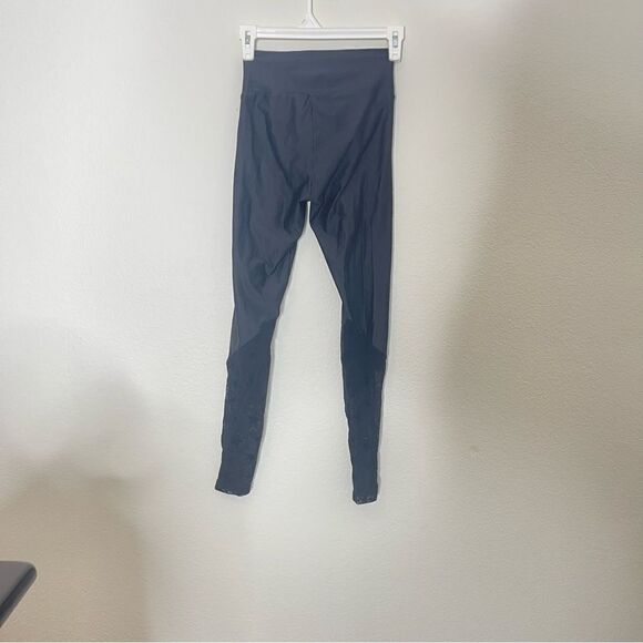 Beach Riot Black Cosmo Star Leggings with Star Mesh Detail Size X-Small - Picture 2 of 3